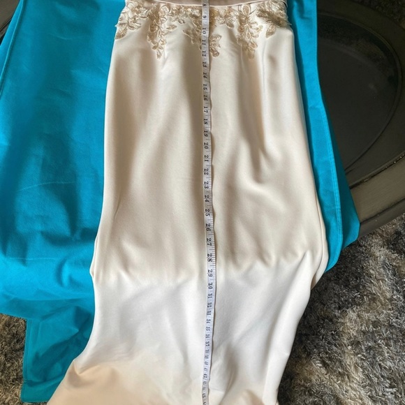 Portia and scarlet Adriana Gown - Picture 12 of 13